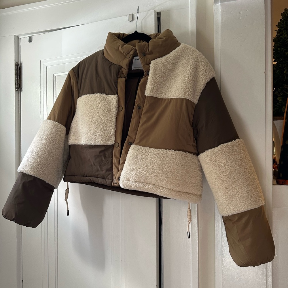 Elodie Two-Tone Brown and Cream Cropped Puffer Jacket